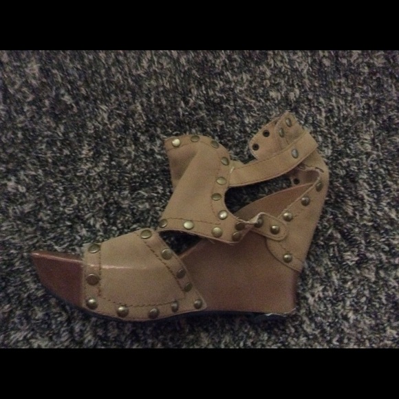 Wedges - Picture 1 of 2